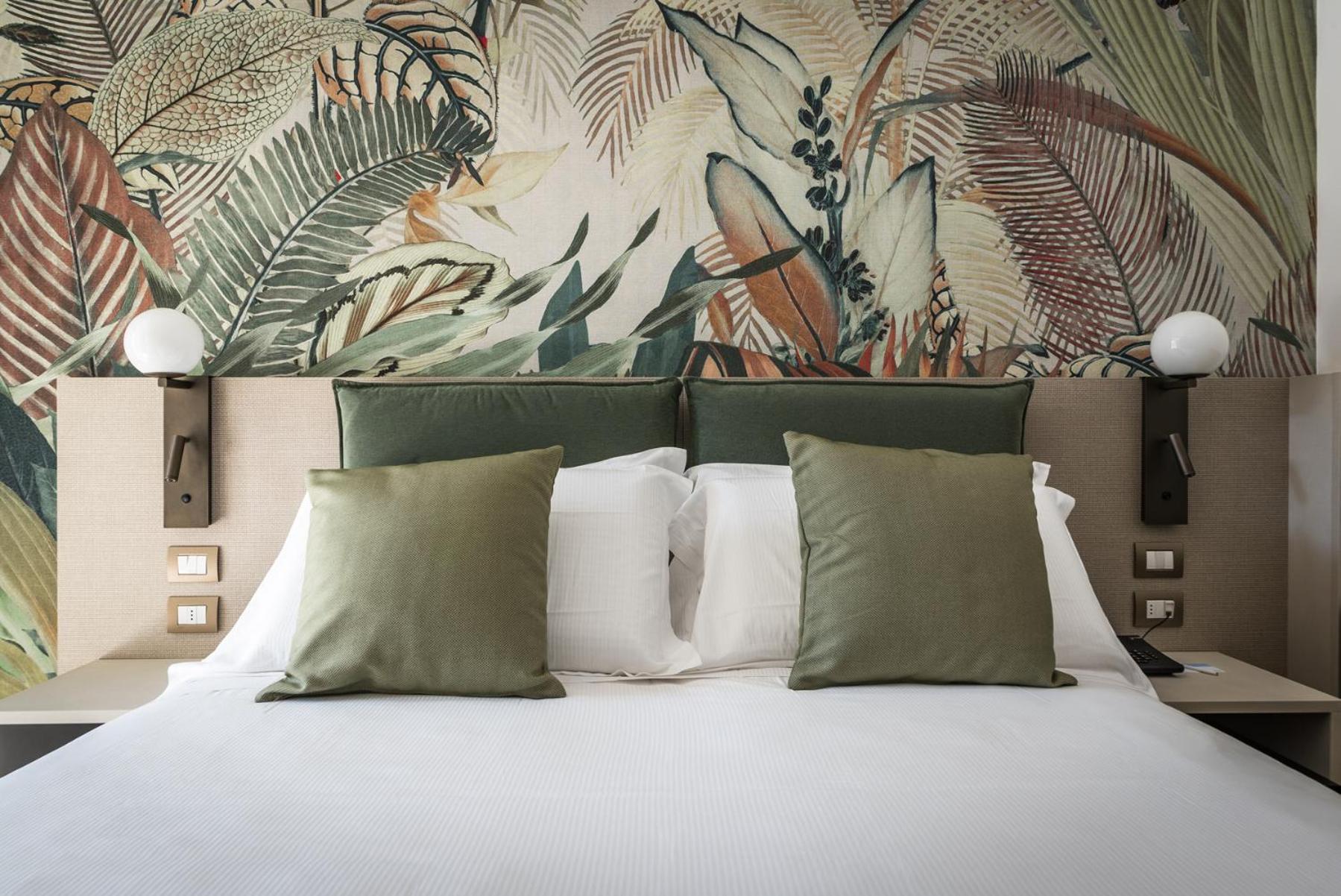 Life Hotel 4*